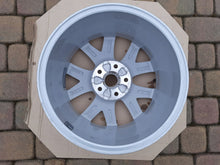 Load image into Gallery viewer, 1x Alufelge 16 Zoll 7.0" 5x112 43ET Silber 5FA601025 Seat Leon Rim Wheel FEL8802127134sz