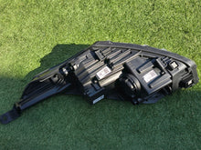 Laden Sie das Bild in den Galerie-Viewer, Frontscheinwerfer Kia Ceed 92102J7500 Rechts Scheinwerfer Headlight SCH1697521803zf