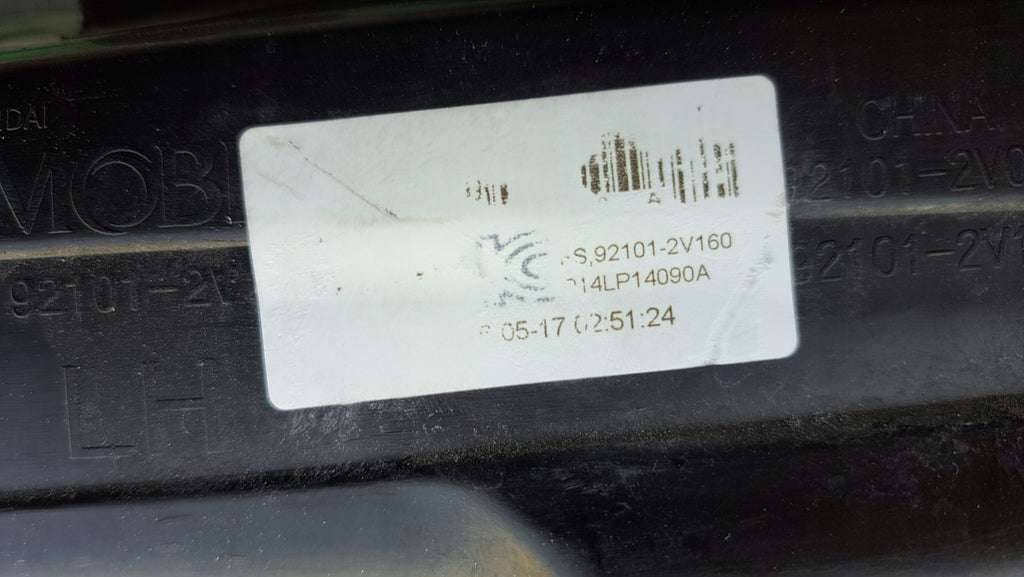 Frontscheinwerfer Hyundai Veloster 92101-2V160 Links Scheinwerfer Headlight