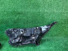 Laden Sie das Bild in den Galerie-Viewer, Frontscheinwerfer Honda Cr-V V CSC22700 Rechts Scheinwerfer Headlight SCH8642772169zp