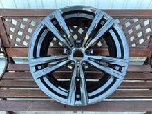 Load image into Gallery viewer, 1x Alufelge 18 Zoll 9.0" 5x112 32ET Glanz Graphit 8091367 BMW Z4 G29 Rim Wheel FEL1398941678ir