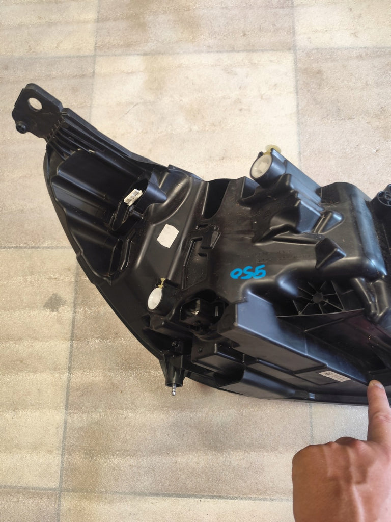Frontscheinwerfer Ford Focus NX7B13E017AK Links Scheinwerfer Headlight SCH3378881532tb