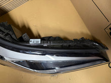 Laden Sie das Bild in den Galerie-Viewer, Frontscheinwerfer Toyota Chr 81130F4390 Rechts Scheinwerfer Headlight SCH6552256749px