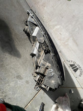 Laden Sie das Bild in den Galerie-Viewer, Frontscheinwerfer Audi A4 B9 8W0941006 Xenon Rechts Scheinwerfer Headlight SCH5643953105re