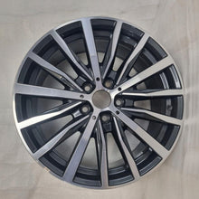 Load image into Gallery viewer, 1x Alufelge 18 Zoll 8.0" 5x112 57ET Glanz Schwarz 6856089 BMW F44 1 F40 FEL4977787173dt