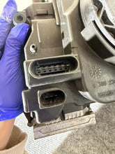 Laden Sie das Bild in den Galerie-Viewer, Frontscheinwerfer Mercedes-Benz W245 A1698208461 Xenon Rechts Headlight SCH2324653479ce