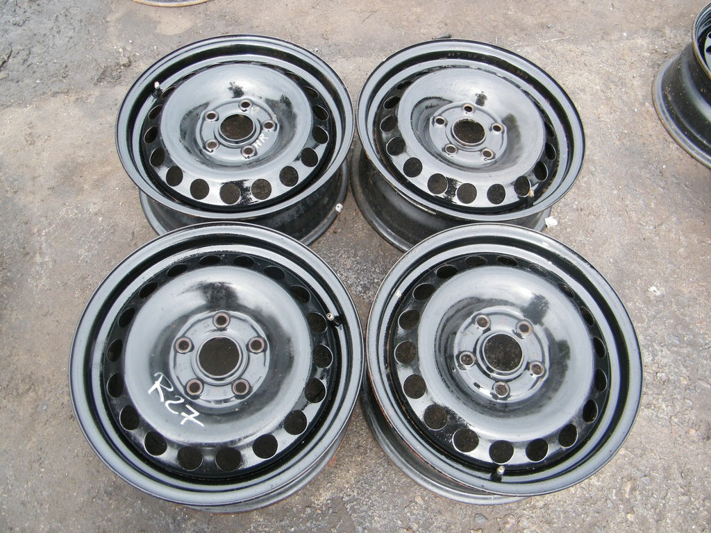 4x Alufelge 15 Zoll 6.0" 5x112 47ET Silber VW Caddy V Golf III Jetta VI Touran FEL9202054412rr