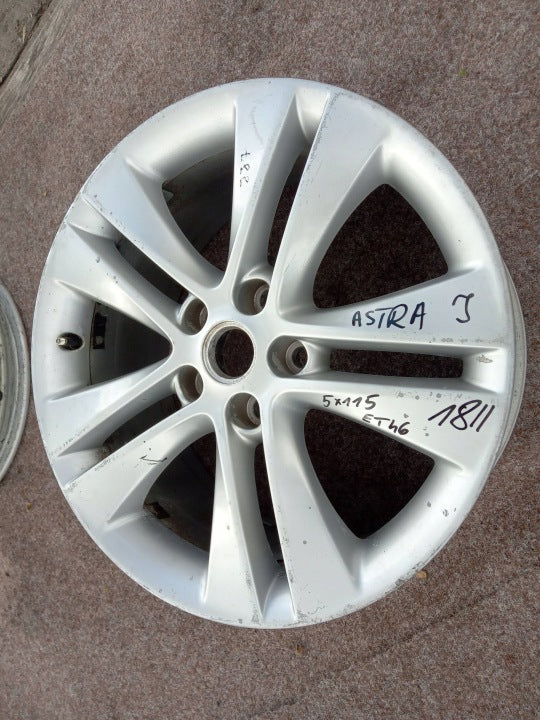 1x Alufelge 18 Zoll 5x115 Opel Astra J Rim Wheel FEL8578869525vs