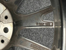 Laden Sie das Bild in den Galerie-Viewer, 1x Alufelge 17 Zoll 5x120 7849122 BMW F40 Rim Wheel FEL8783083388fa
