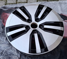 Load image into Gallery viewer, 1x Alufelge 16 Zoll 6.5" 5x112 46ET Glanz Silber 5GE601025 VW I Rim Wheel FEL9799797000qw