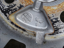 Laden Sie das Bild in den Galerie-Viewer, 1x Alufelge 15 Zoll 5.0&quot; 4x100 46ET 9KTO422443525 Mitsubishi Space Star