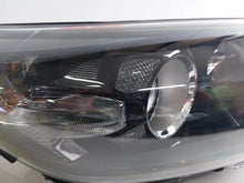 Laden Sie das Bild in den Galerie-Viewer, Frontscheinwerfer Kia Ceed 92102-J7051 92102-J7XXX J791-22040 J792111020 Rechts