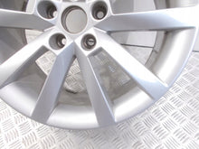 Laden Sie das Bild in den Galerie-Viewer, 1x Alufelge 18 Zoll 7.5&quot; 5x112 51ET 5E0601025Q Skoda Octavia Iii Rim Wheel