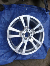 Load image into Gallery viewer, 1x Alufelge 18 Zoll 8.5&quot; 5x112 58ET A2044013002 Mercedes-Benz W204 Rim Wheel