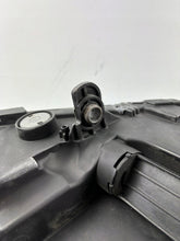 Laden Sie das Bild in den Galerie-Viewer, Frontscheinwerfer VW Passat B7 3AB941005 Links Scheinwerfer Headlight SCH9338151651xb