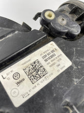 Laden Sie das Bild in den Galerie-Viewer, Frontscheinwerfer VW T Cross 2GM941005A Ein Stück (Rechts oder Links) Headlight SCH5051416337ka