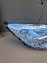 Laden Sie das Bild in den Galerie-Viewer, Frontscheinwerfer Opel Meriva A B 13305776 Halogen Rechts Scheinwerfer Headlight SCH1393524350sw