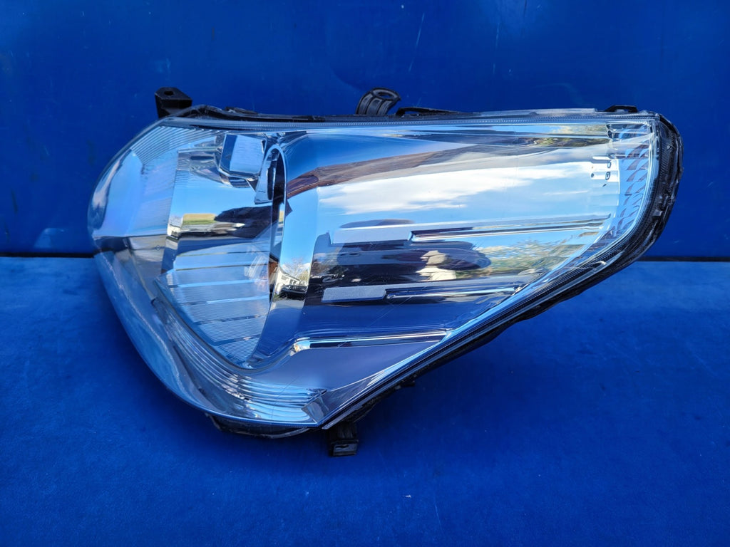 Frontscheinwerfer Toyota Verso 81150-0F100-00 81150-0F100 Xenon Links Headlight SCH6976454209pk