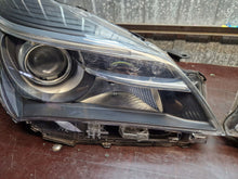 Load image into Gallery viewer, Frontscheinwerfer Toyota Yaris LED Ein Satz Scheinwerfer Headlight