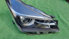 Load image into Gallery viewer, Frontscheinwerfer Toyota Yaris LED Rechts Scheinwerfer Headlight
