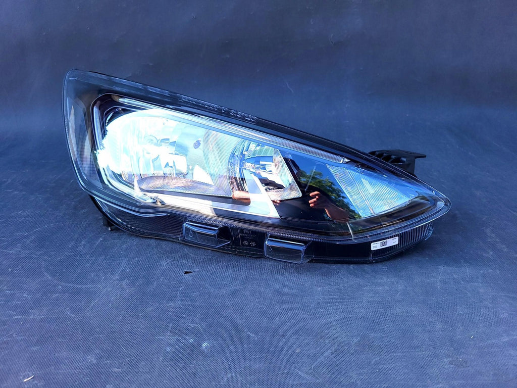 Frontscheinwerfer Ford Focus JX7B-13W029-CF Rechts Scheinwerfer Headlight