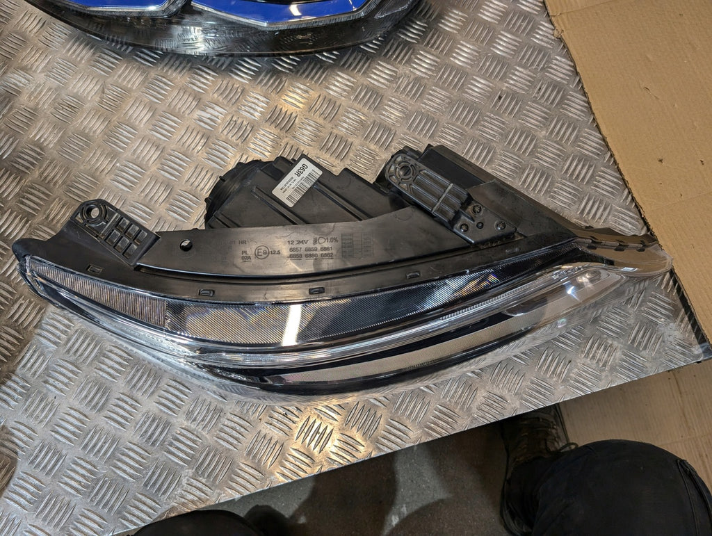 Frontscheinwerfer Kia Sorento II 921022P630 Xenon Rechts Scheinwerfer Headlight