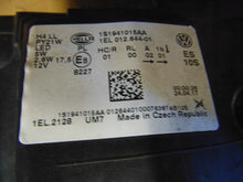 Laden Sie das Bild in den Galerie-Viewer, Frontscheinwerfer VW Up 1S1941015A LED Ein Stück (Rechts oder Links) Headlight