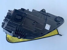 Laden Sie das Bild in den Galerie-Viewer, Frontscheinwerfer Porsche Macan 95b 95B941077 LED Links Scheinwerfer Headlight SCH9824018413zl
