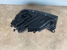 Laden Sie das Bild in den Galerie-Viewer, Frontscheinwerfer Audi Q5 80A941036 LED Rechts Scheinwerfer Headlight