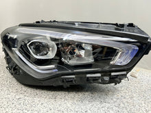 Laden Sie das Bild in den Galerie-Viewer, Frontscheinwerfer Mercedes-Benz Cla A1189064000 LED Rechts Headlight