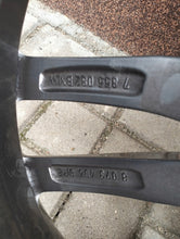 Laden Sie das Bild in den Galerie-Viewer, 1x Alufelge 18 Zoll 5x112 44ET 7855082 BMW 5 G31 G30 Rim Wheel