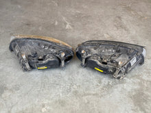 Load image into Gallery viewer, Frontscheinwerfer Volvo S80 30796135 Ein Stück (Rechts oder Links) Headlight SCH5435328379zp