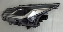 Laden Sie das Bild in den Galerie-Viewer, Frontscheinwerfer Toyota Corolla 81150-02T51-00 Links Scheinwerfer Headlight SCH4442574753om