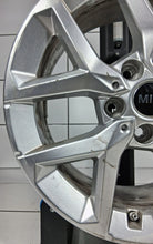 Laden Sie das Bild in den Galerie-Viewer, 1x Alufelge 17 Zoll 7.0" 5x112 41ET Glanz Grau 6898299 BMW U06 Rim Wheel FEL4549634620gm