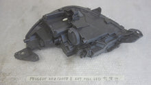 Laden Sie das Bild in den Galerie-Viewer, Frontscheinwerfer Peugeot 2008 208 II 9855524880 Full LED Rechts Headlight