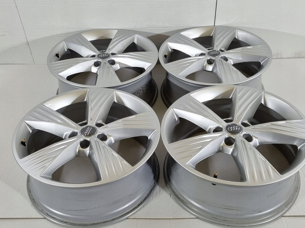 4x Alufelge 19 Zoll 8.0" 5x112 45ET Glanz Silber 89A601025B Audi E-Tron FEL3618009617ty