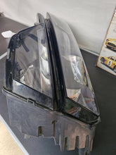 Laden Sie das Bild in den Galerie-Viewer, Frontscheinwerfer Skoda Karoq 57B941015 Links Scheinwerfer Headlight SCH5432876045wq