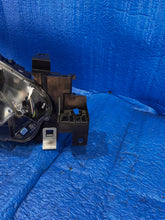 Laden Sie das Bild in den Galerie-Viewer, Frontscheinwerfer Mazda 6 Gj Rechts Scheinwerfer Headlight SCH5522044619ql