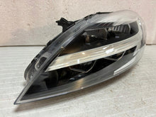 Laden Sie das Bild in den Galerie-Viewer, Frontscheinwerfer Volvo V40 31677022 Links Scheinwerfer Headlight SCH3788137417fv