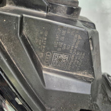 Load image into Gallery viewer, Frontscheinwerfer Audi A4 B9 8W0941011 8W0941012 LED Rechts oder Links SCH9223566796jk