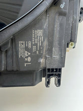 Load image into Gallery viewer, Frontscheinwerfer Audi A6 C8 4K0941033 Links Scheinwerfer Headlight
