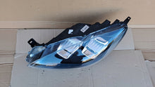 Load image into Gallery viewer, Frontscheinwerfer Ford Kuga LV4B-13E015-FC Links Scheinwerfer Headlight SCH9156538219ym