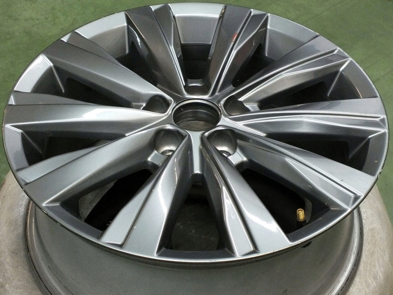 1x Alufelge 16 Zoll 6.5" 5x100 47ET Glanz Grau 2G0601025AE VW Polo Iv Rim Wheel FEL6707146803mv