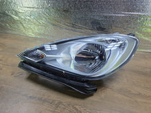 Laden Sie das Bild in den Galerie-Viewer, Frontscheinwerfer Honda Jazz III P9730 Links Scheinwerfer Headlight SCH6395891035fo