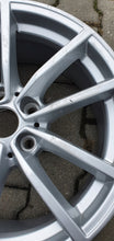 Laden Sie das Bild in den Galerie-Viewer, 1x Alufelge 17 Zoll 6.5" 5x112 30ET Silber 6883520 BMW Rim Wheel FEL4702725507jh