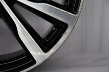 Laden Sie das Bild in den Galerie-Viewer, 1x Alufelge 18 Zoll 7.5&quot; 4x108 52 5ET Glanz Schwarz GJ5C-1007-P2A Ford Kuga