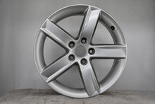 Load image into Gallery viewer, 1x Alufelge 17 Zoll 7.0&quot; 5x112 46ET Silber 8K0071497 Audi Rim Wheel