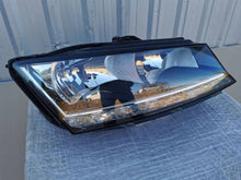 Laden Sie das Bild in den Galerie-Viewer, Frontscheinwerfer Skoda Fabia III 6V1941016D Rechts Scheinwerfer Headlight SCH4110319279sj