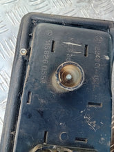 Laden Sie das Bild in den Galerie-Viewer, Frontscheinwerfer Mercedes-Benz W115 Ein Stück (Rechts oder Links) Headlight