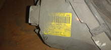 Laden Sie das Bild in den Galerie-Viewer, Frontscheinwerfer Mercedes-Benz W203 A2038203761 Links Scheinwerfer Headlight SCH3037687404mk